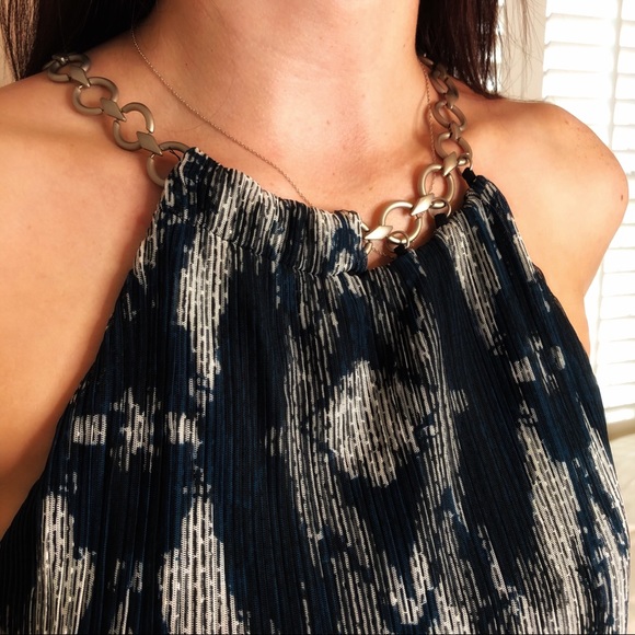 Solddd Outtt - Picture 3 of 4